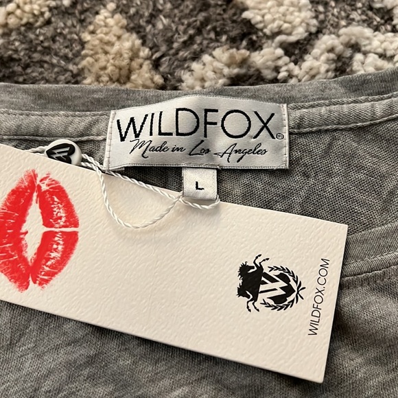 Wildfox Santa and unicorn tee, size L NWT! - Picture 2 of 5